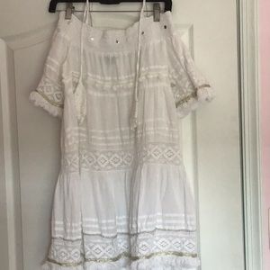 Anica Sartoria lace,embroidered top